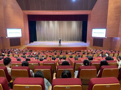 f39660f8cd9b46362a4dfe941137eeb3