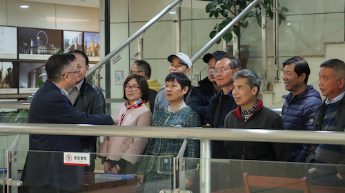 参观城研中心7-黄卓辉